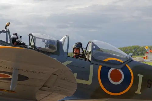 Boultbee Flight Academy - Flying a Spitfire