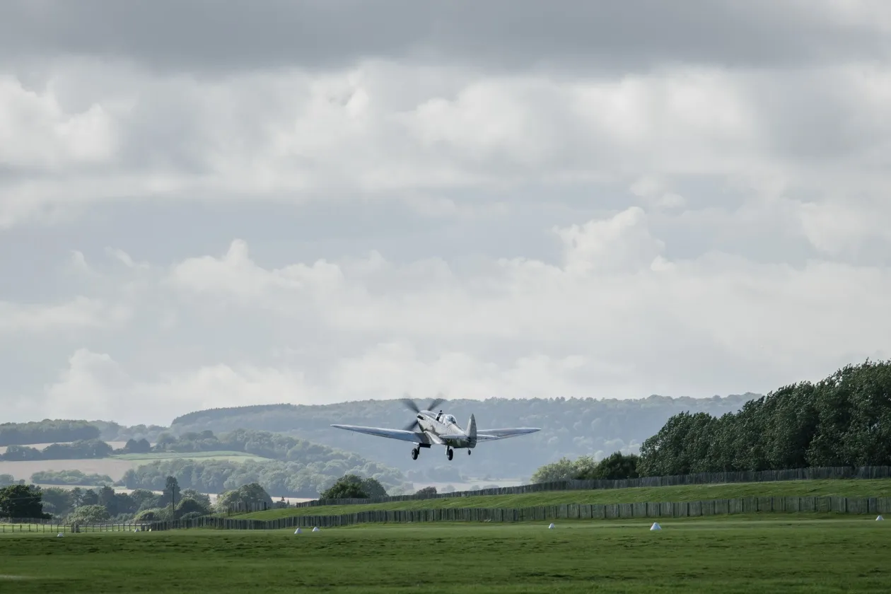 Boultbee Flight Academy - Flying a Spitfire